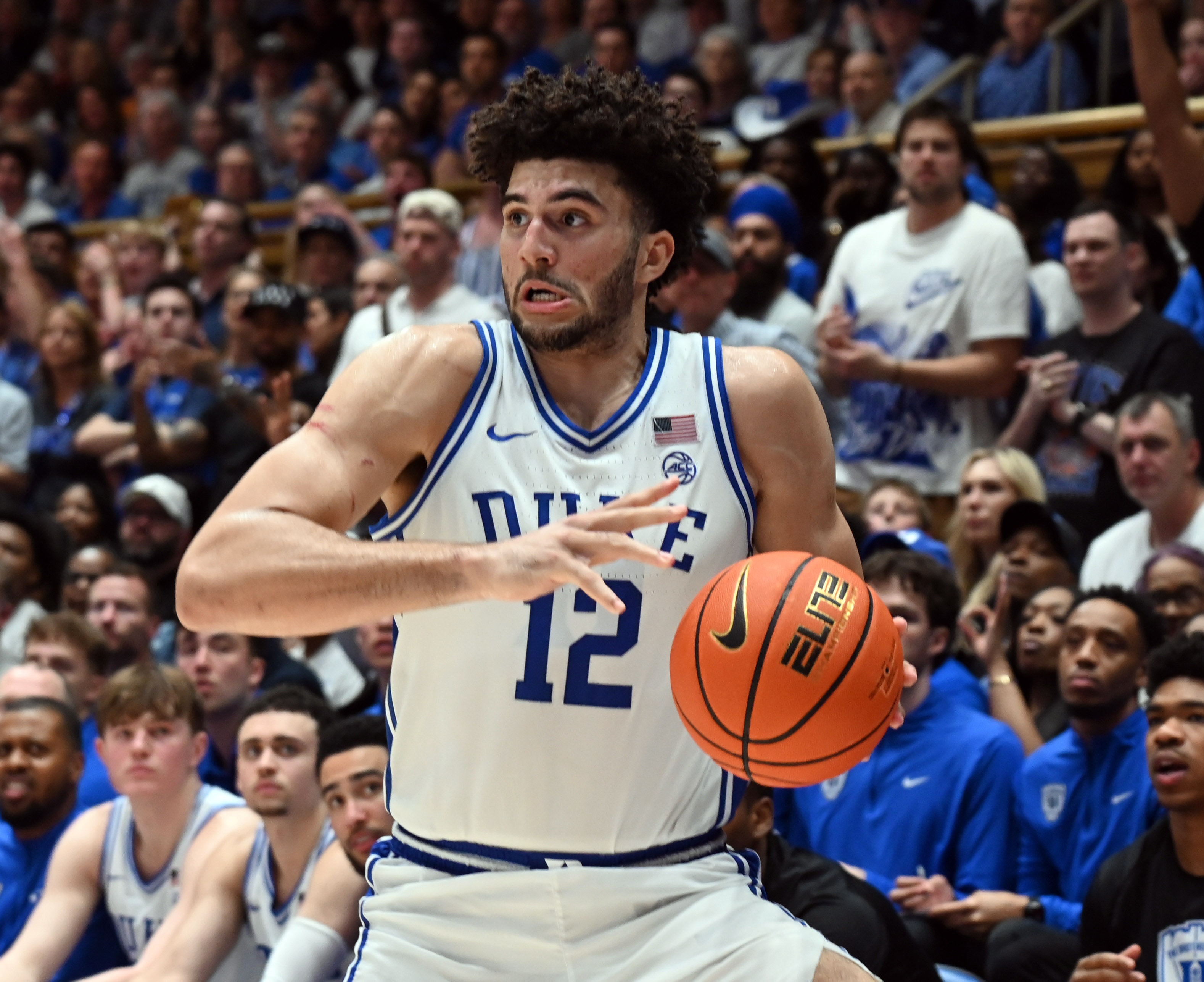 状元热门~布泽尔儿子太稳了！9次出手轰24+14+5 进分区锦标赛决赛